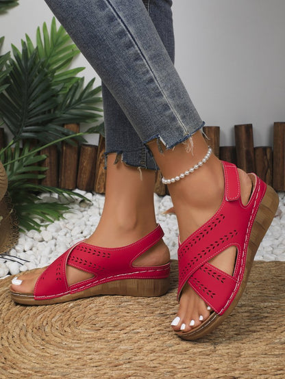 Sandalen mit Klettverschluss am Rücken